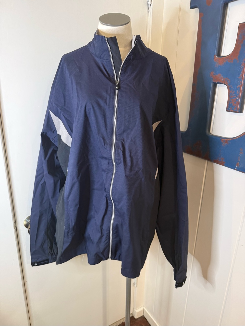 FootJoy Dryjoy Hydro lite Golf Navy Windbreaker with Gray Accents SZ XL